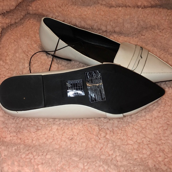 Flats - Picture 3 of 3